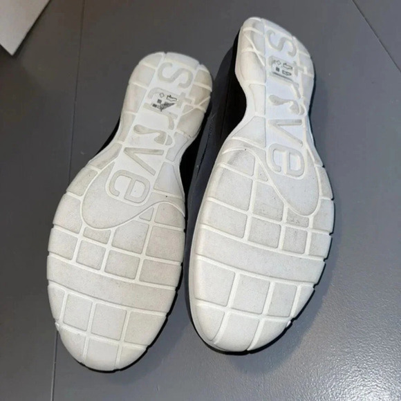STRIVE Blue Back Pain Relieving Slip On Flats Shoes Orthopedic Hampton Size 9 - Picture 8 of 9